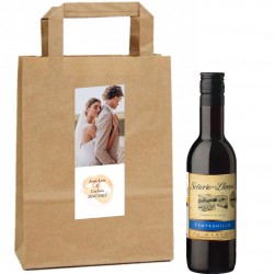 Vino tinto en bolsa kraf personalizada con foto