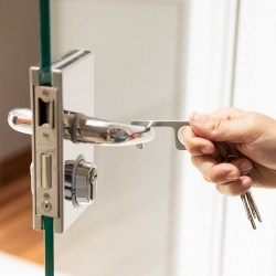 Llavero higiénico anti contacto de acero inoxidable