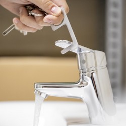 Llavero higiénico anti contacto de acero inoxidable