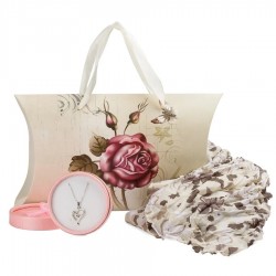 Pashmina con colgante corazón en caja de cartón con asas