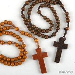 Rosario de madera en tonos marrones surtidos