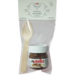 Nutella con cuchara presentada en bolsa transparente con cartón love personalizado