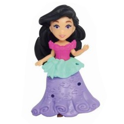 Muñecas pequeñas con accesorios