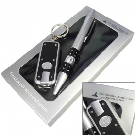 Linterna llavero con bolígrafo en caja de madera personalizada