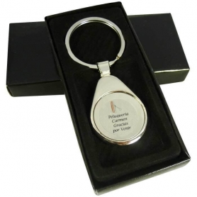 Llavero personalizado para clientes en caja negra