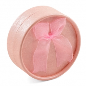 Pashmina con colgante corazón en caja de cartón con asas