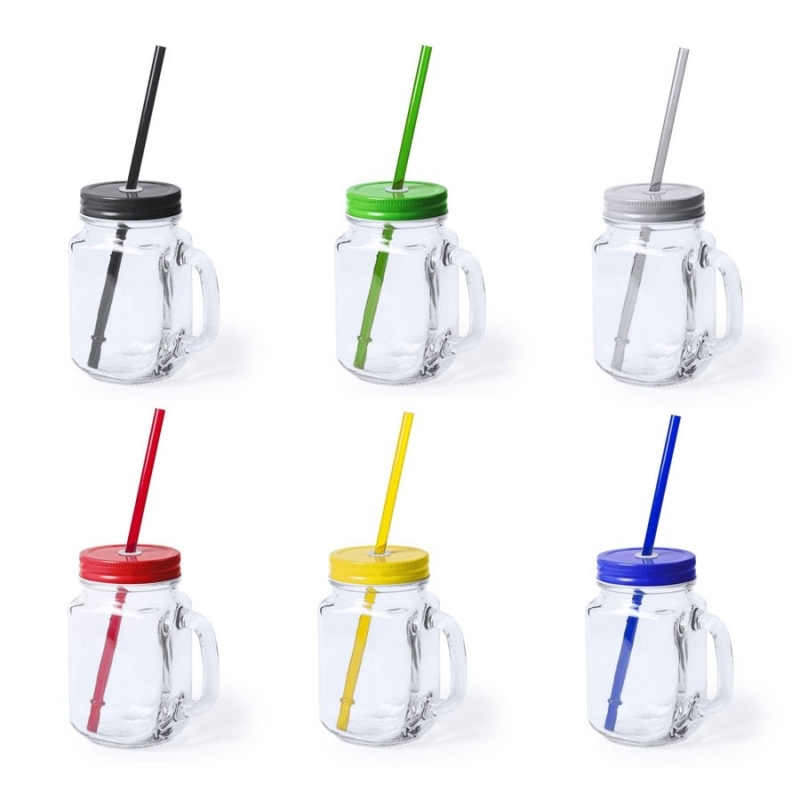 Bote de cristal con pajita