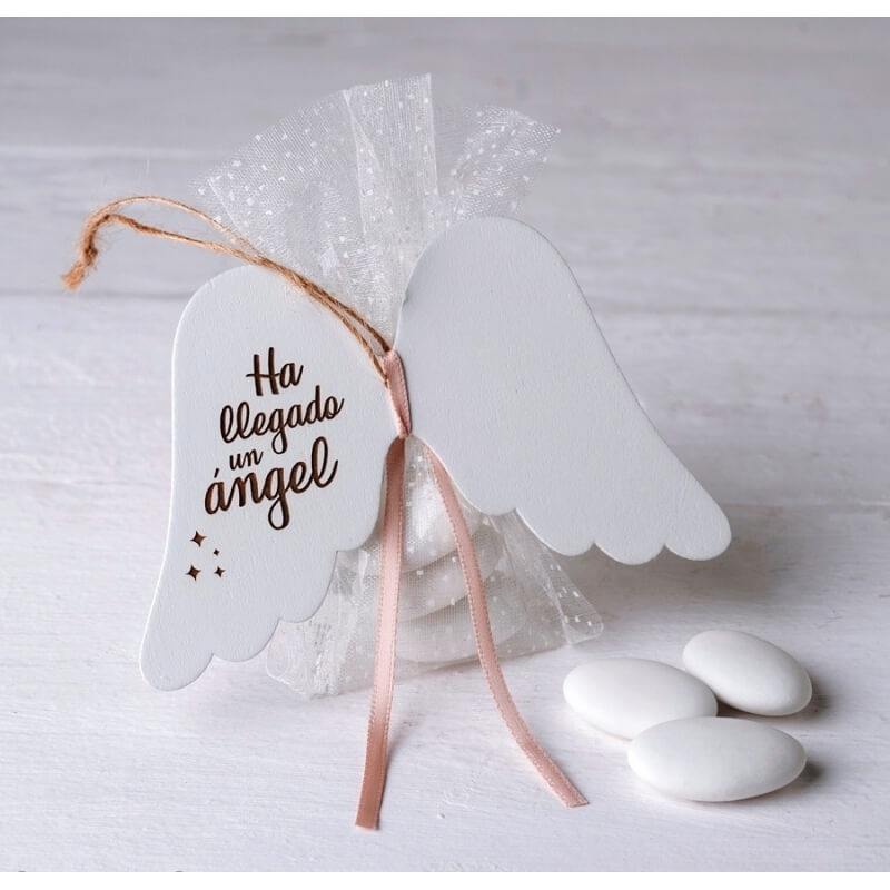 Colgante madera alas ha llegado un ángel